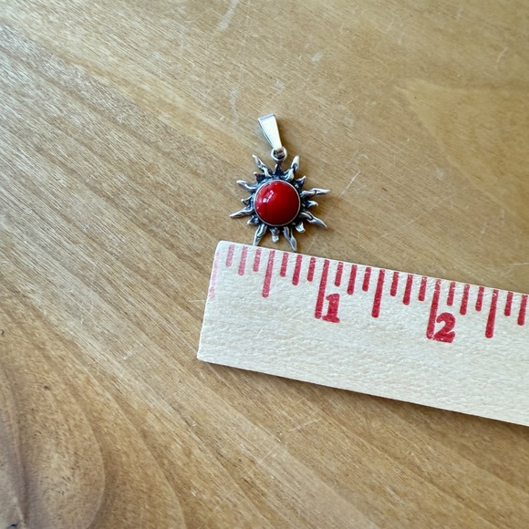 SILVER SUN SHAPED PENDANT WITH RED CABOCHON CENTER STONE SOUTHWESTERN PROSPERITY - Picture 5 of 7